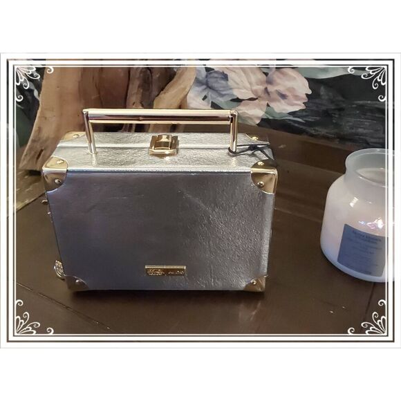 ALDO x LOONEY TUNES LTTV Box Bag~Limited Edition Handbag Purse - Picture 2 of 3